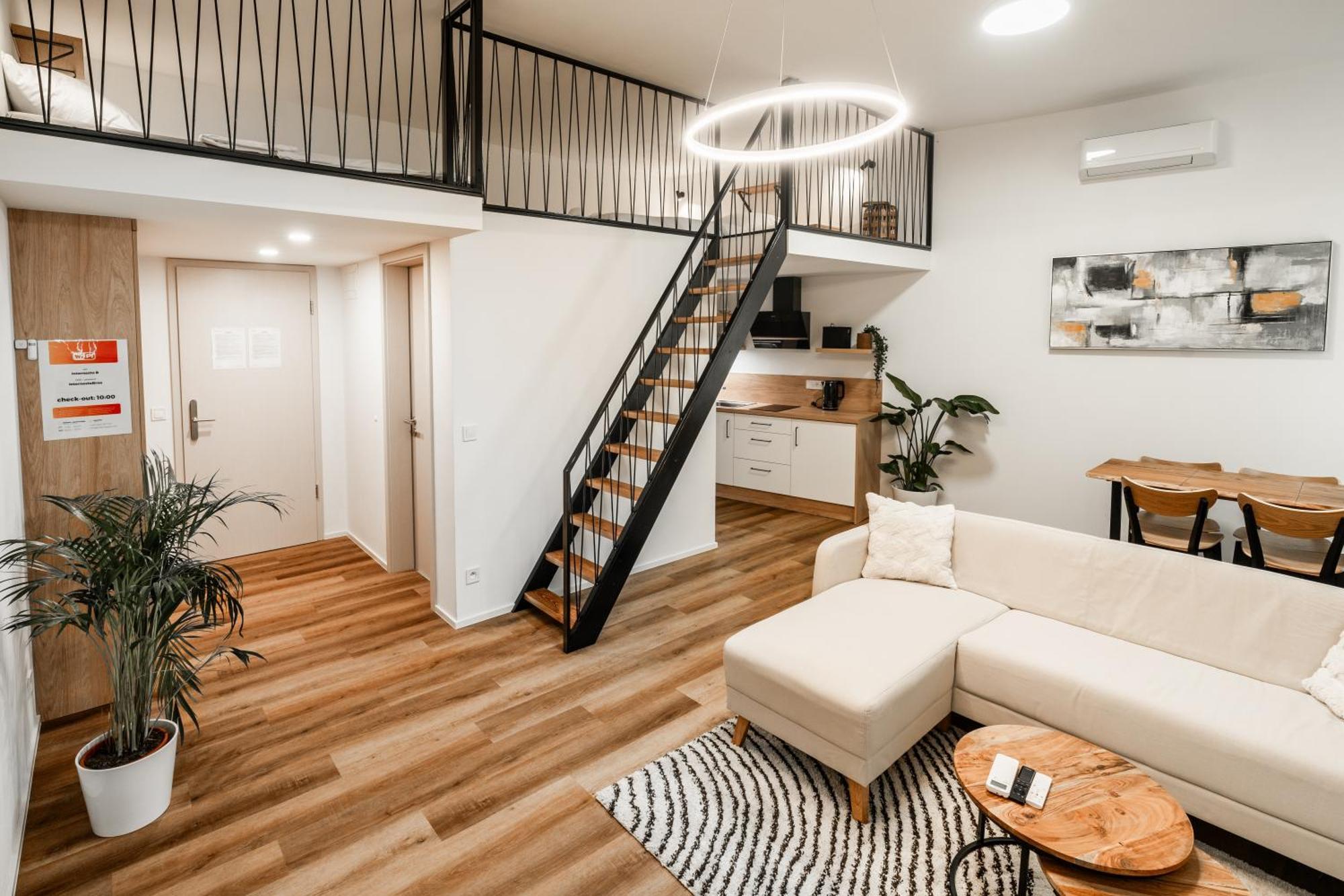 Internesto Brno Station Apartment Ngoại thất bức ảnh