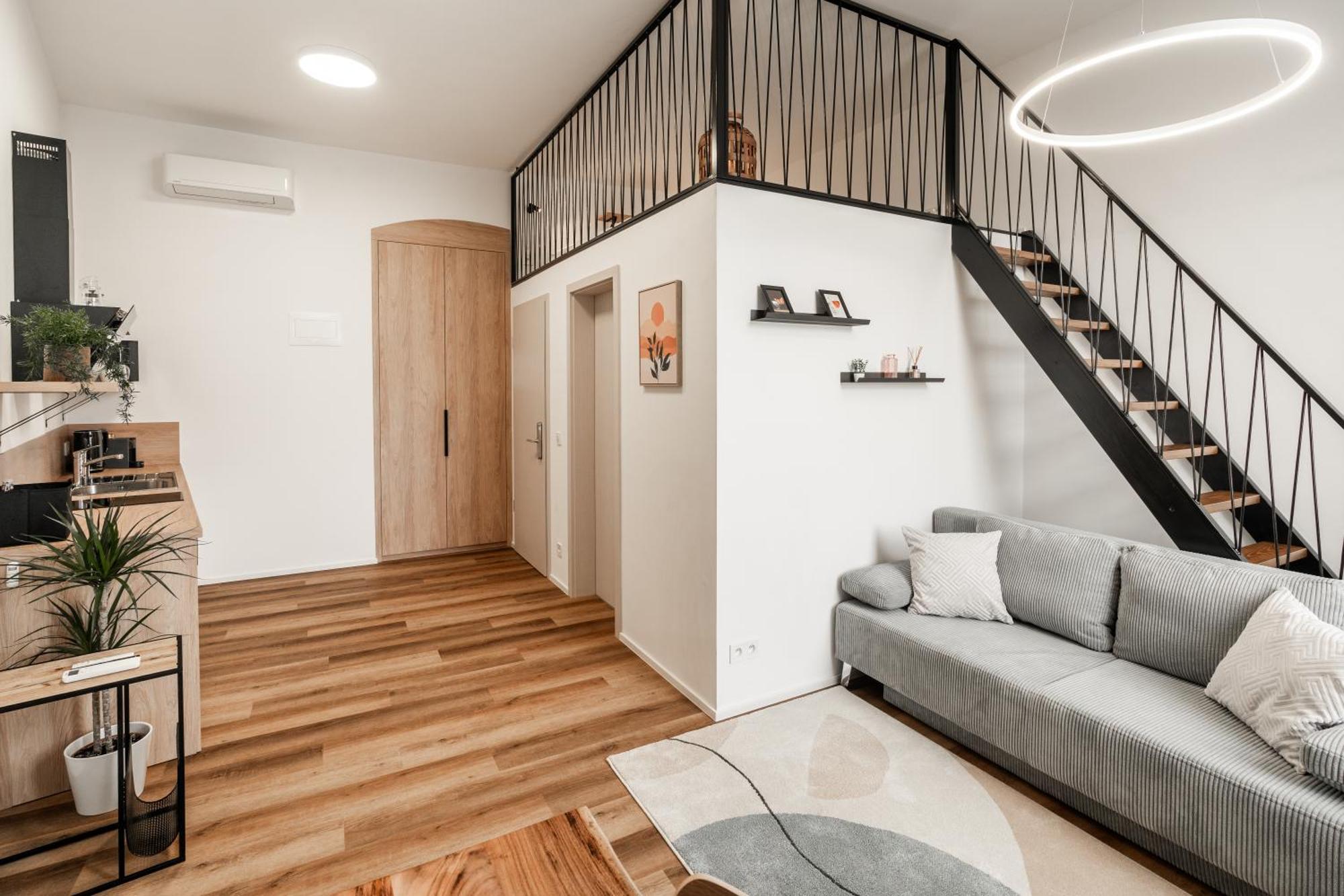 Internesto Brno Station Apartment Ngoại thất bức ảnh