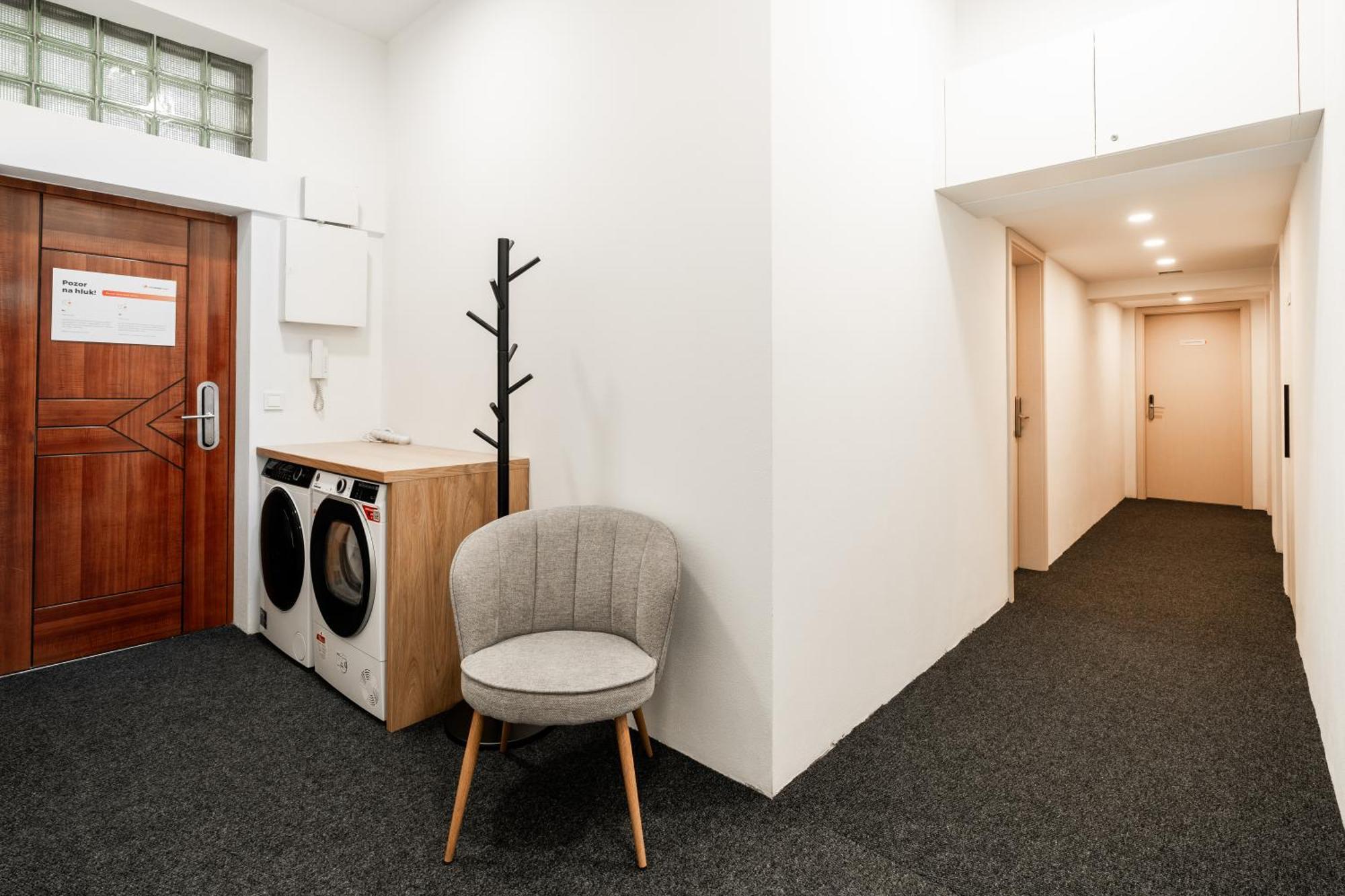 Internesto Brno Station Apartment Ngoại thất bức ảnh